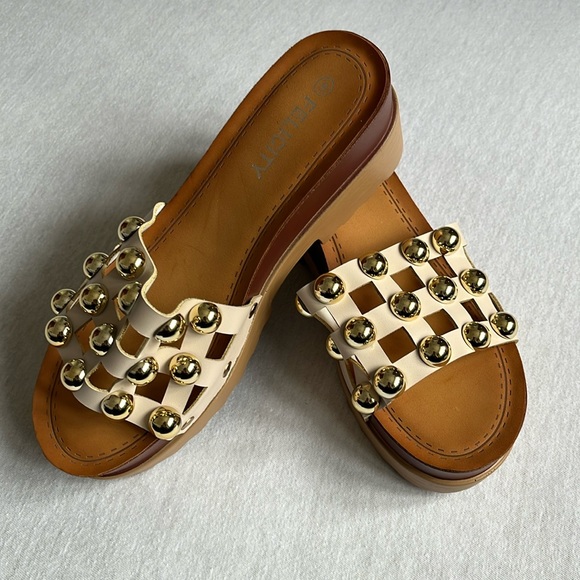 NWOT Felicity platform sandals, beach, vacation, summer sandals, slides size 9 - Picture 1 of 7